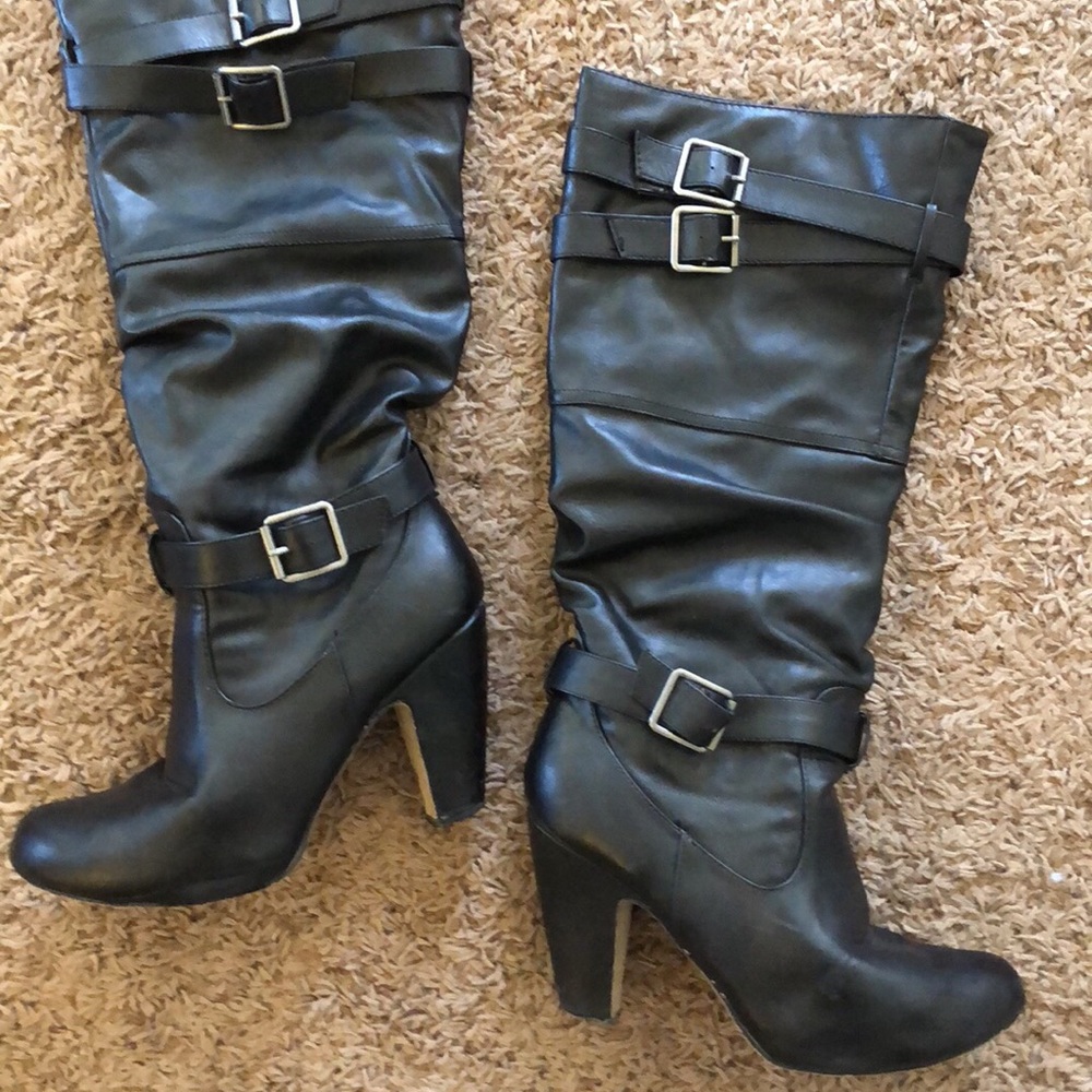 Heeled boots